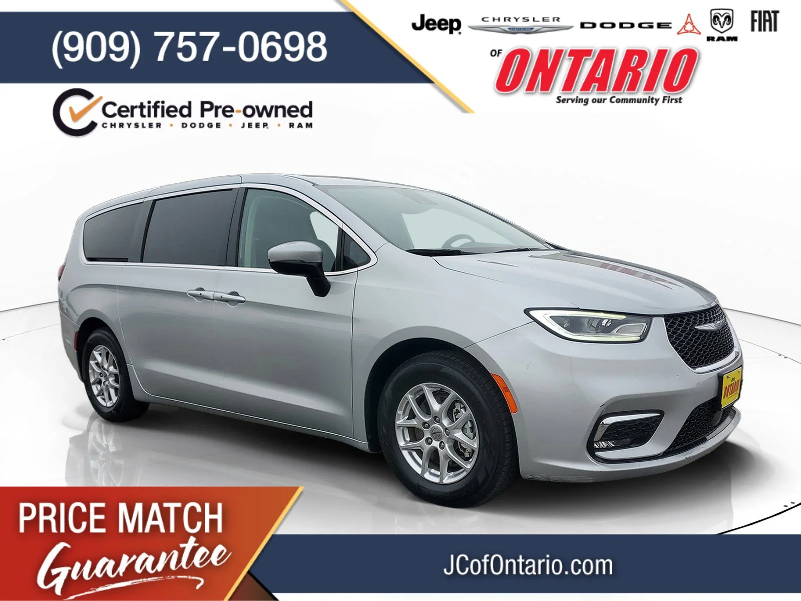 2023 Chrysler Pacifica Touring L's photo
