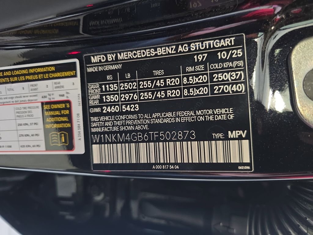Certified Used 2026 Black Mercedes-Benz GLC 300 image 40