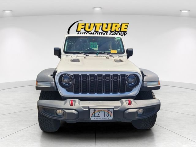 Used 2024 White/off-white Jeep Rubicon image 2