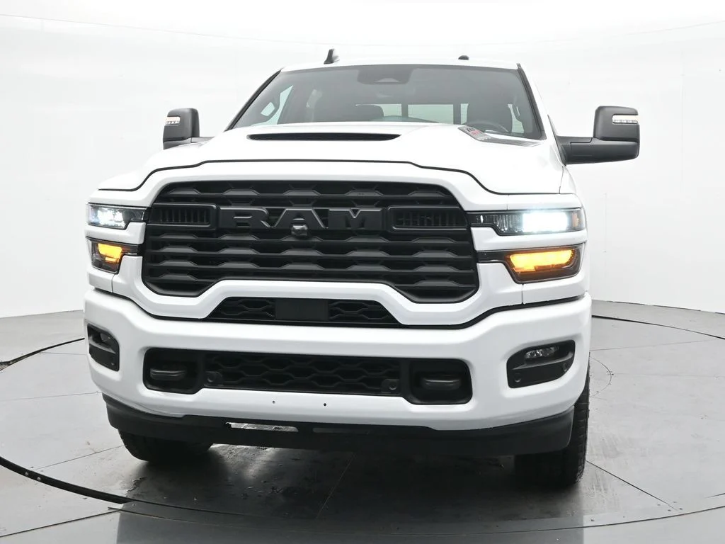 New 2026 Bright White Clear-Coat Exterior Paint RAM  image 2