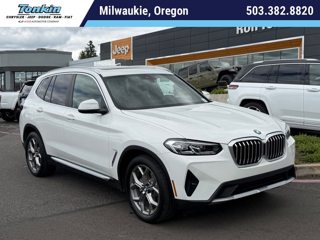 Used 2022 White BMW xDrive30i image 1