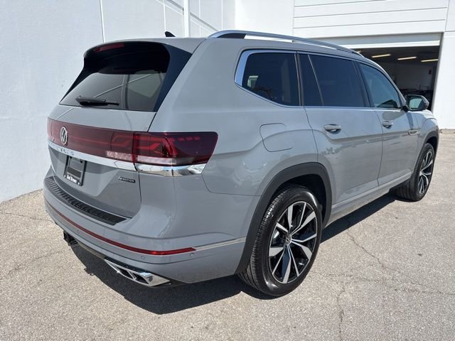 New 2026 Pure Gray Volkswagen 2.0T SEL Premium R-Line image 7