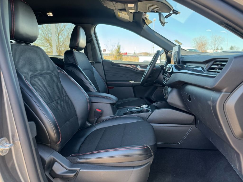 Used 2025 Gray Metallic Ford ST-Line image 24