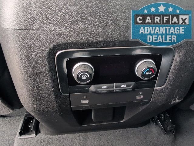 2024 Chevrolet Suburban LT - Photo 6