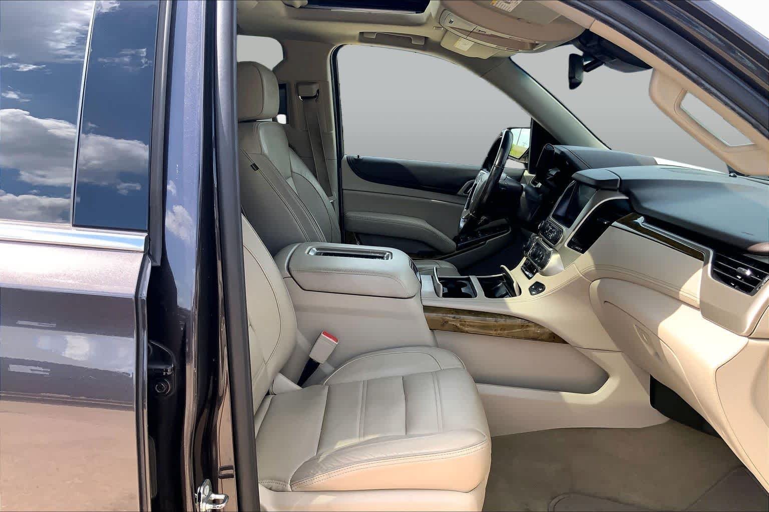 Used 2017 Iridium Metallic GMC Denali image 9