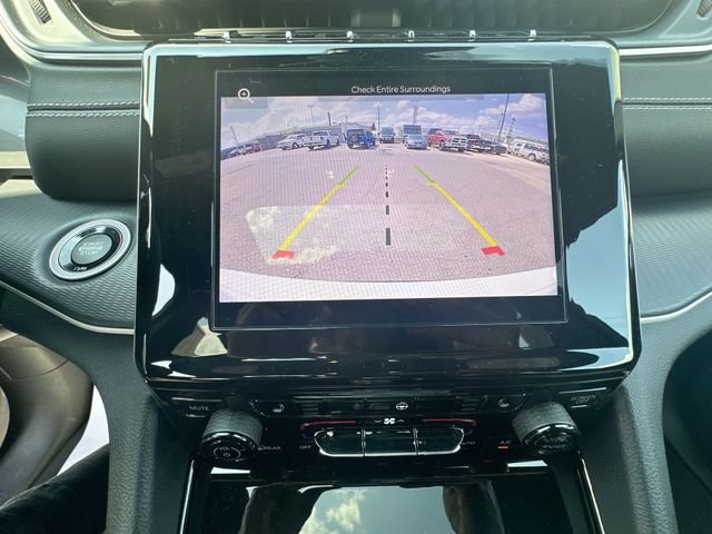 Used 2023 White Jeep Altitude image 19