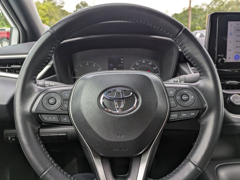 Used 2025 White Toyota SE image 27
