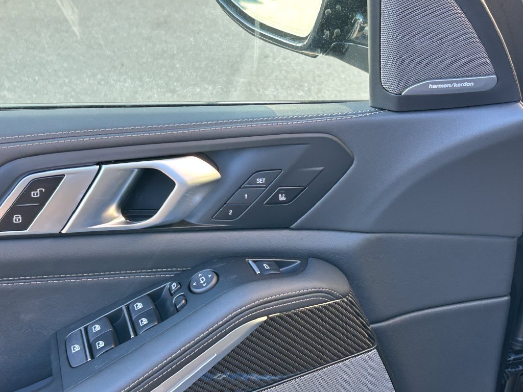 Used 2026 Carbon Black Metallic BMW M60i image 12