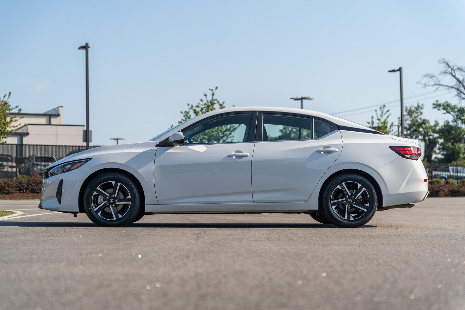 Used 2025 White Nissan SV image 3