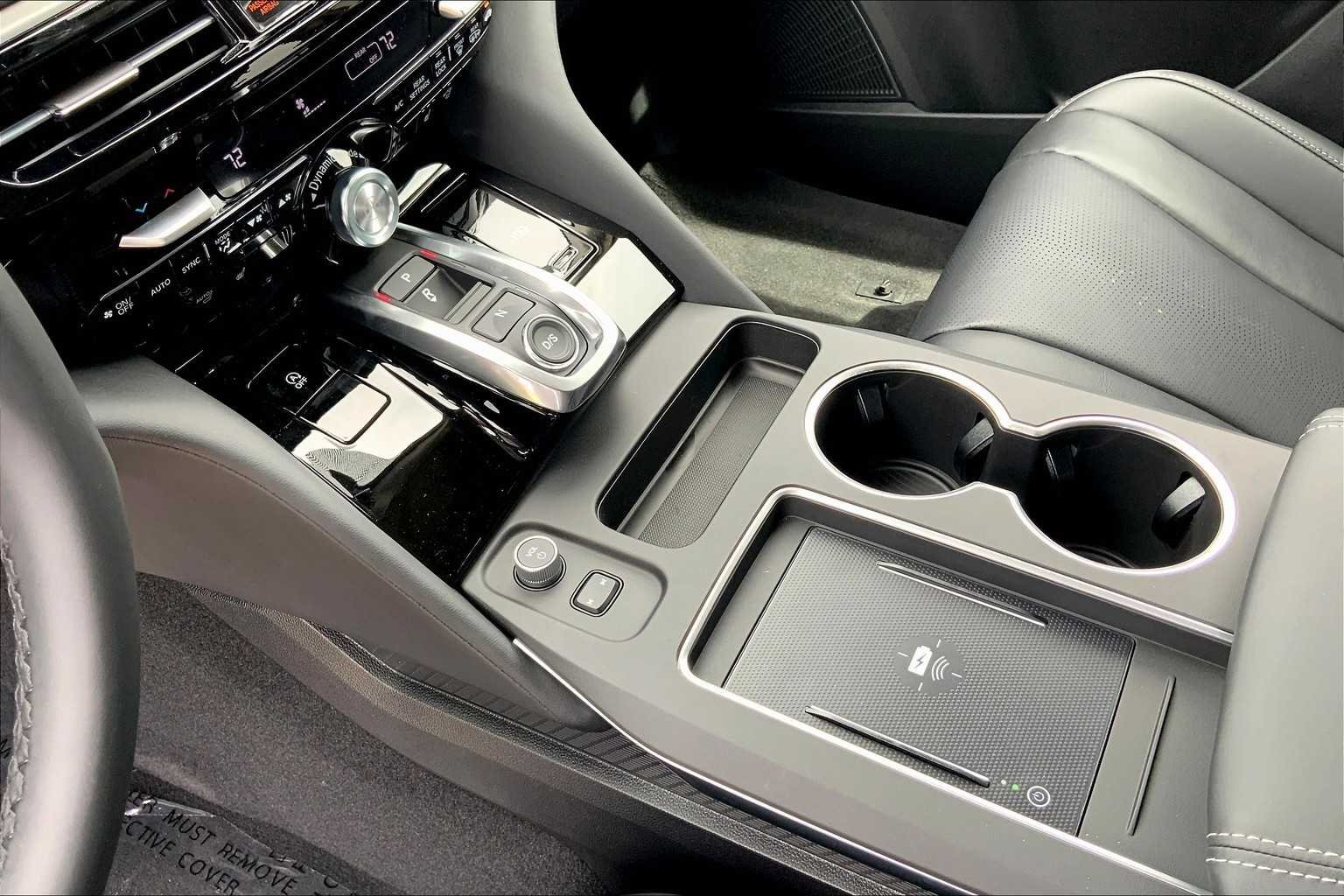 Used 2026 Platinum White Pearl Acura w/Technology Package image 7