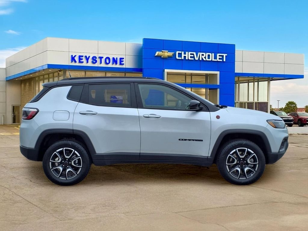 2025 Jeep Compass Trailhawk - Photo 8