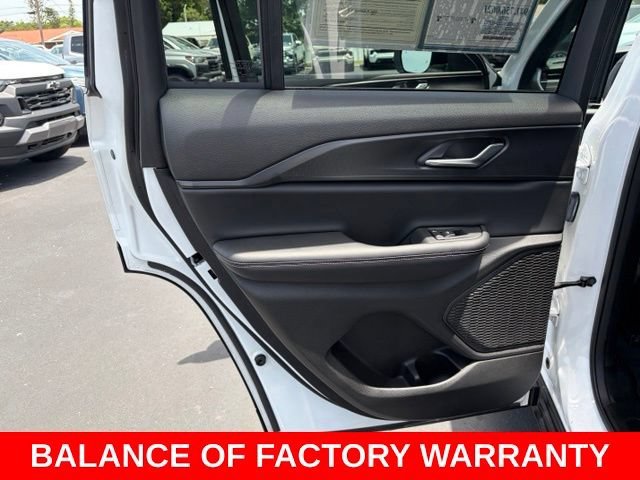 Used 2025 White Jeep Laredo X 4x2 image 13