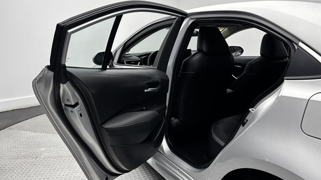 Used 2020 Silver Toyota XLE image 36