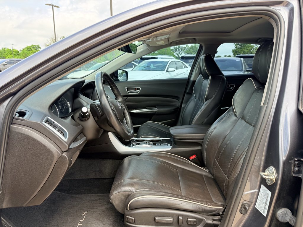 Used 2018 Crystal Black Pearl Acura w/Advance Pkg image 10