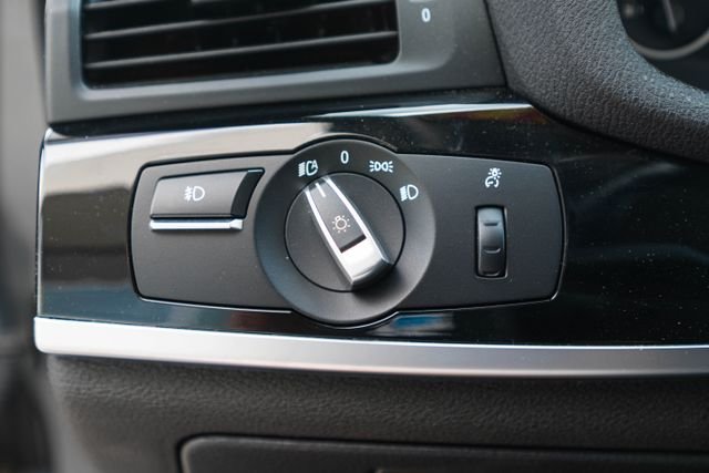 Used 2017 Space Gray Metallic BMW xDrive28i image 24