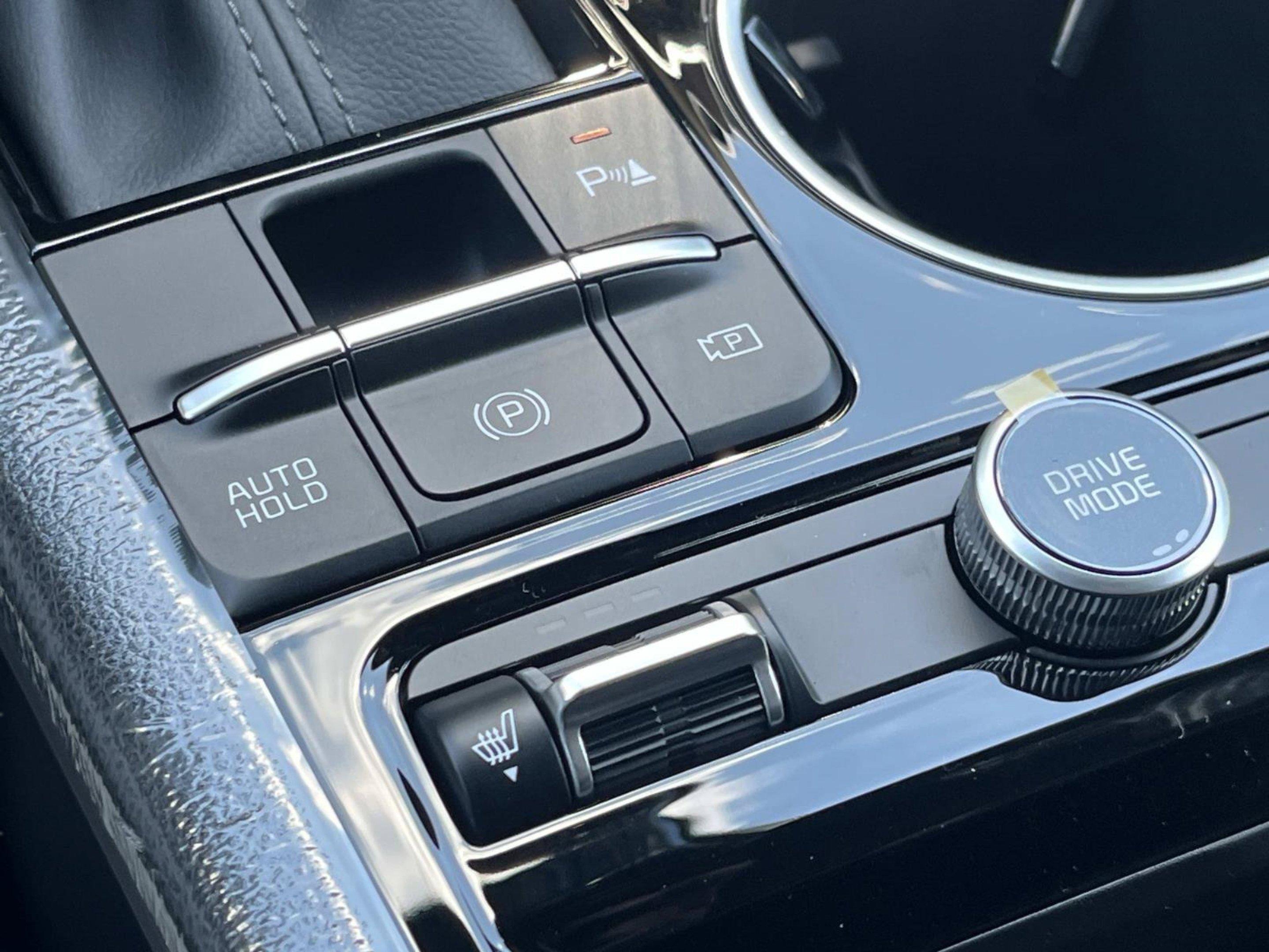 New 2026 Snow White Pearl Kia GT-Line FWD image 23