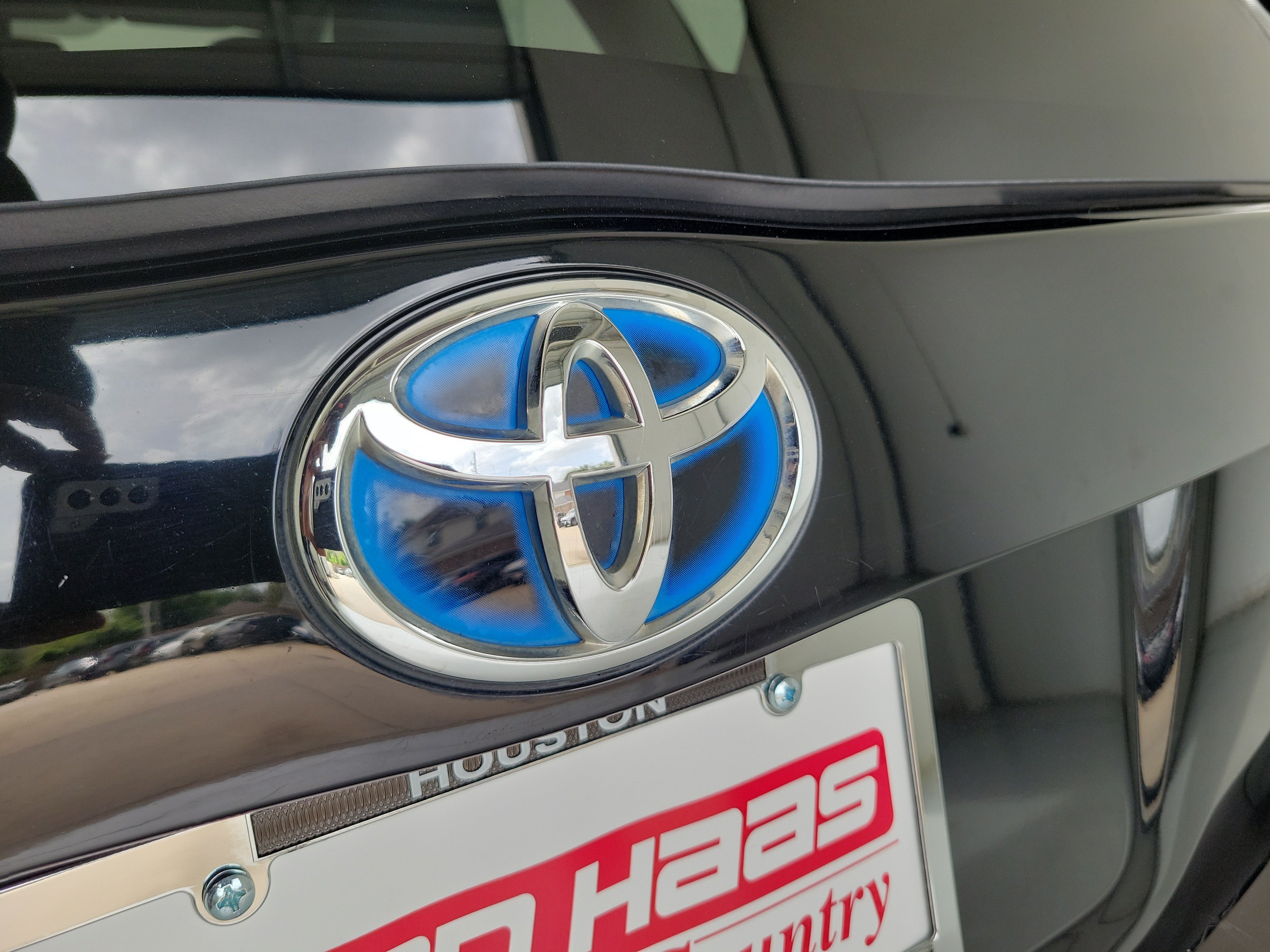 Used 2010 Black Toyota IV image 9