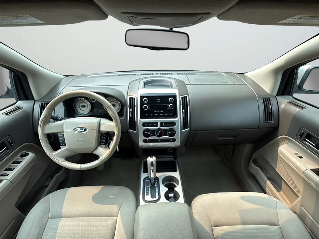 Used 2010  Ford SEL image 9