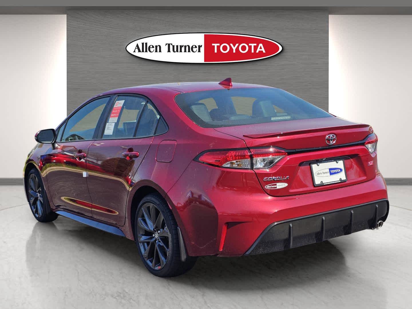 New 2026 Ruby Flare Pearl Toyota SE image 5