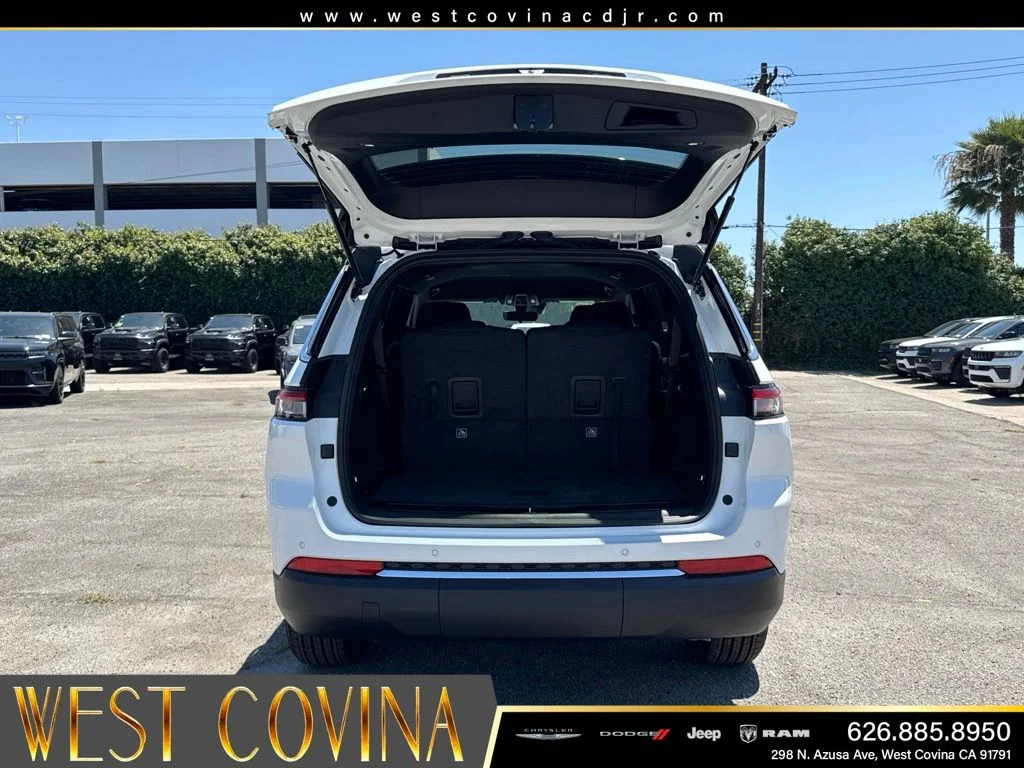 New 2026 Bright White Clearcoat Jeep Laredo image 16