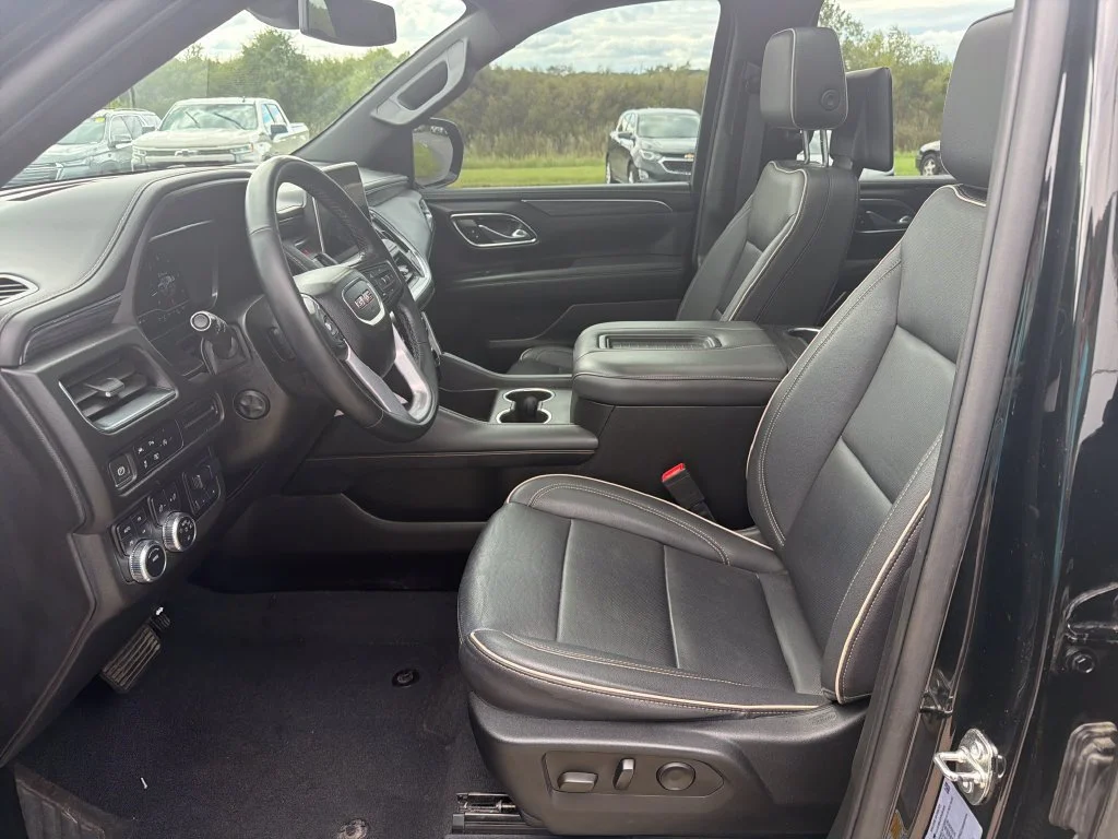 2023 GMC Yukon SLT - Photo 27