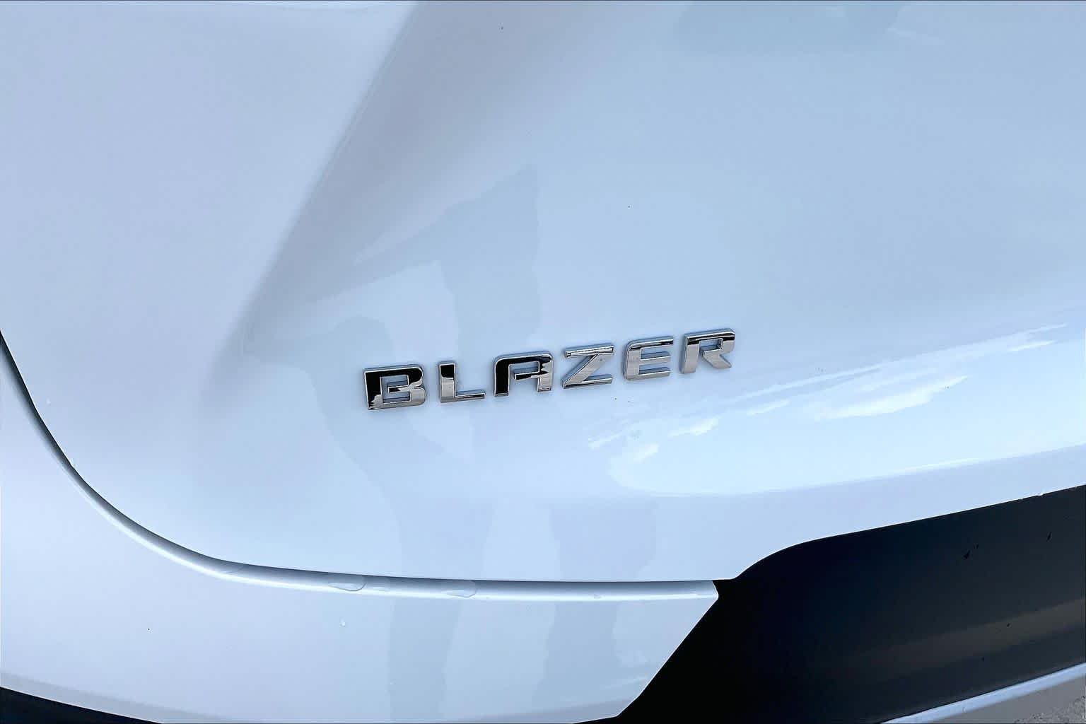 Certified Used 2025 Summit White Chevrolet 2LT image 10