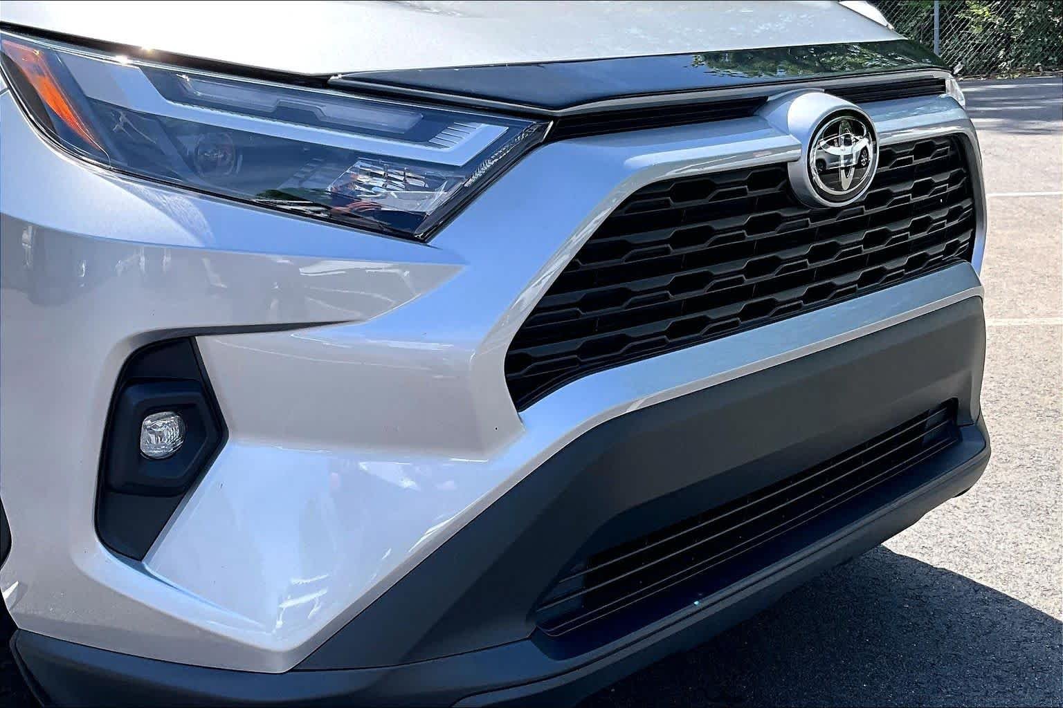 Used 2024 Silver Sky Metallic Toyota XLE Premium image 48
