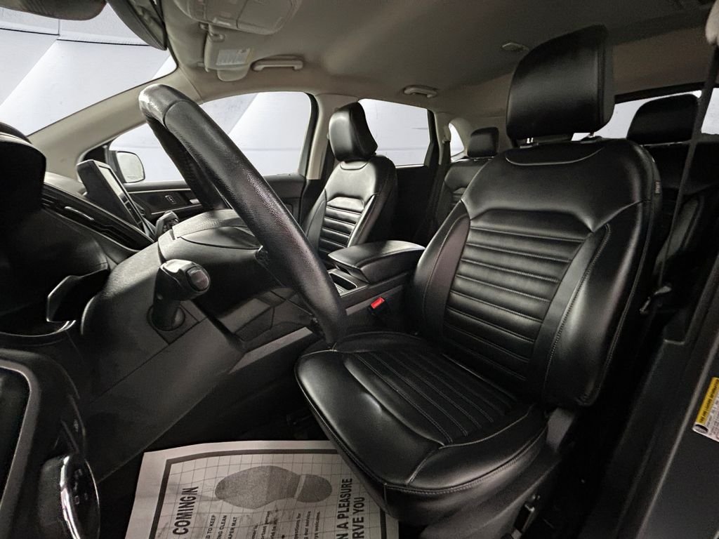 Used 2023 Gray Ford SEL image 8