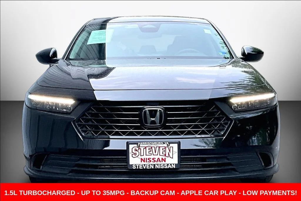 Certified Used 2025 Crystal Black Pearl Honda 1.5T SE image 33