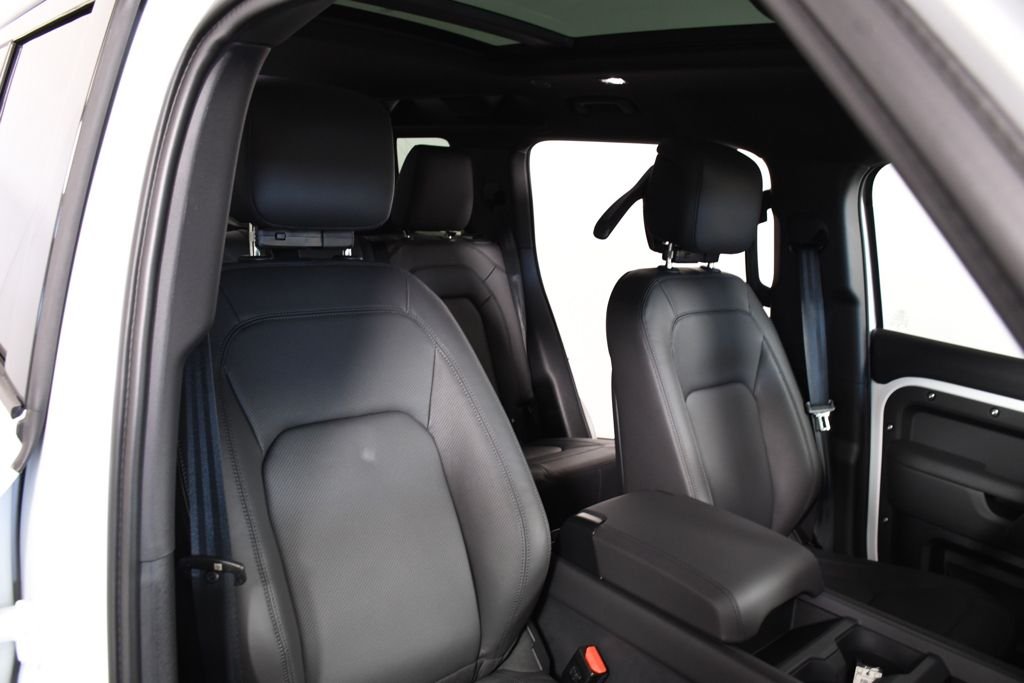 New 2026 Fuji White Land Rover S image 20