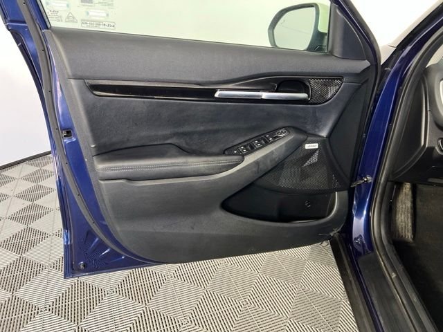 Used 2023 Blue Kia SX image 17