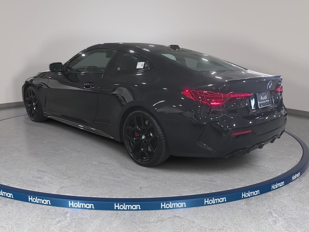Used 2025 Black Sapphire Metallic BMW M440i image 8