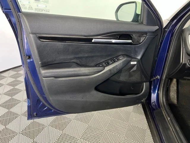 Used 2023 Blue Kia SX image 17