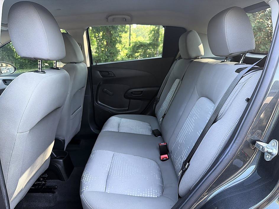 Used 2020 Nightfall Gray Metallic Chevrolet LT image 12