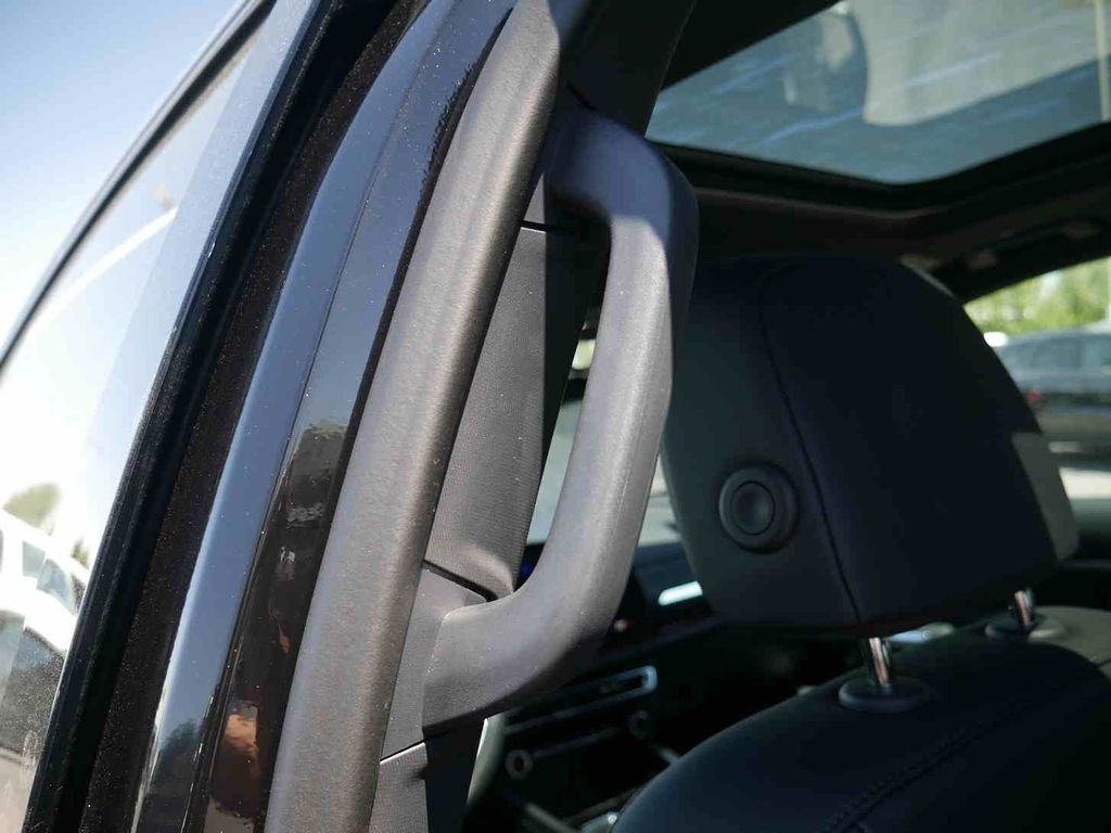 Used 2026  Chevrolet Z71 image 17