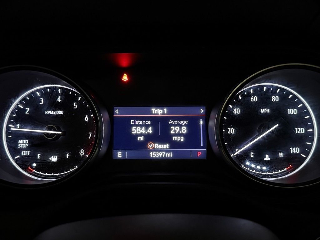 Used 2023 Red Buick Select image 34