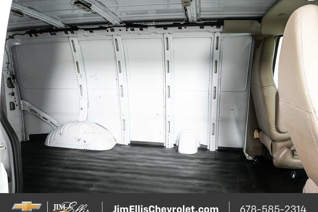 2025 Chevrolet Express Cargo Work Van - Photo 14