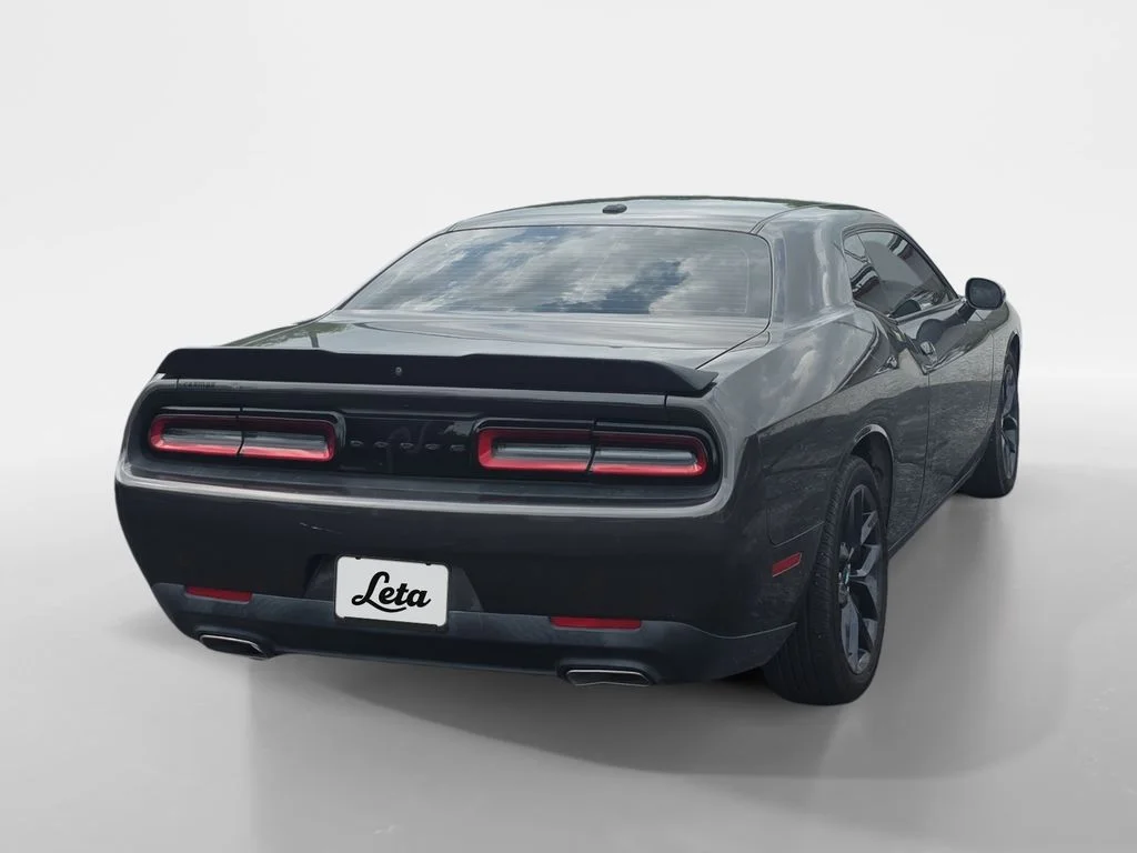 Used 2020 Granite Pearlcoat Dodge SXT image 8