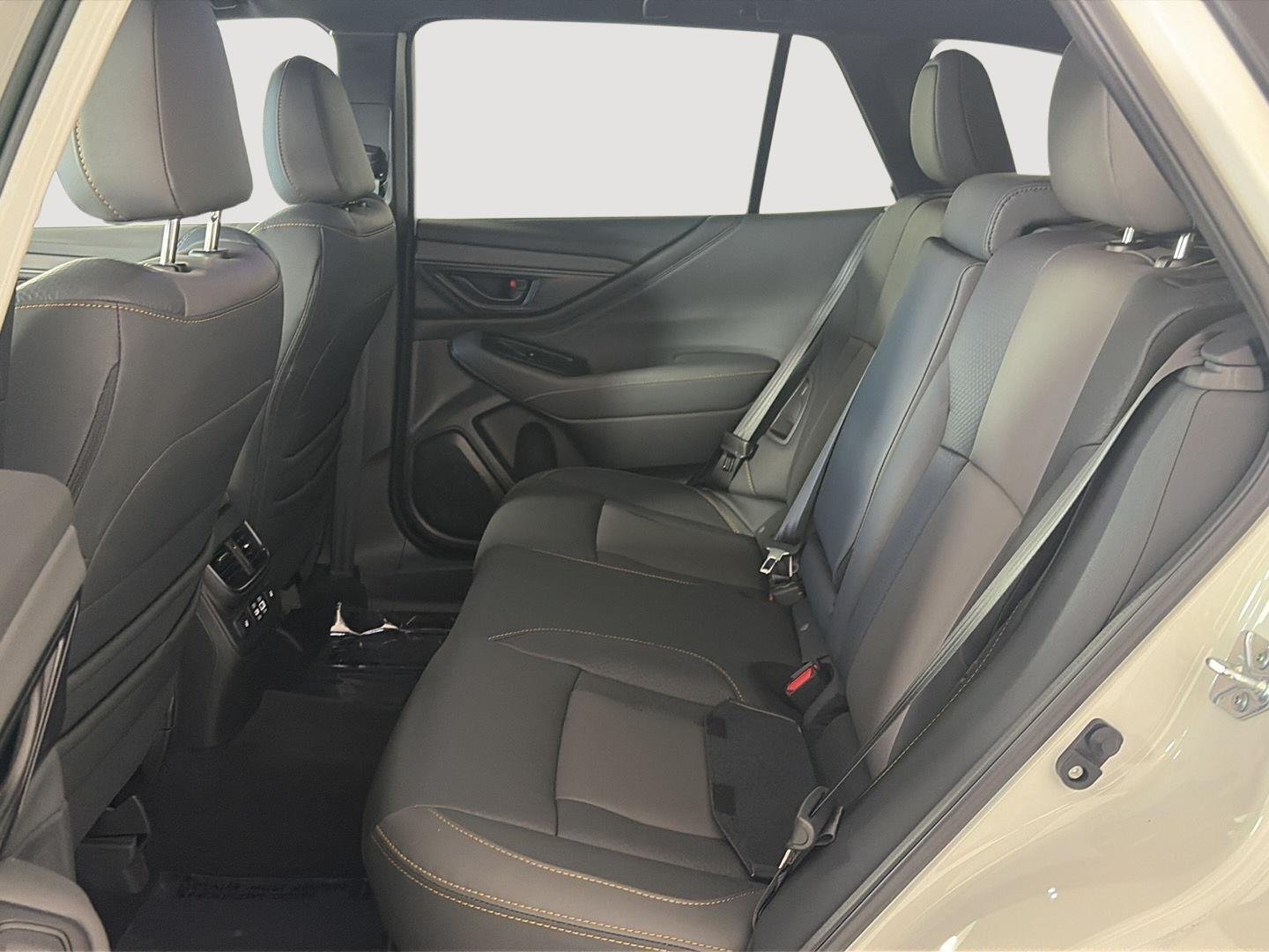 Used 2025 Crystal White Pearl Subaru Wilderness image 9