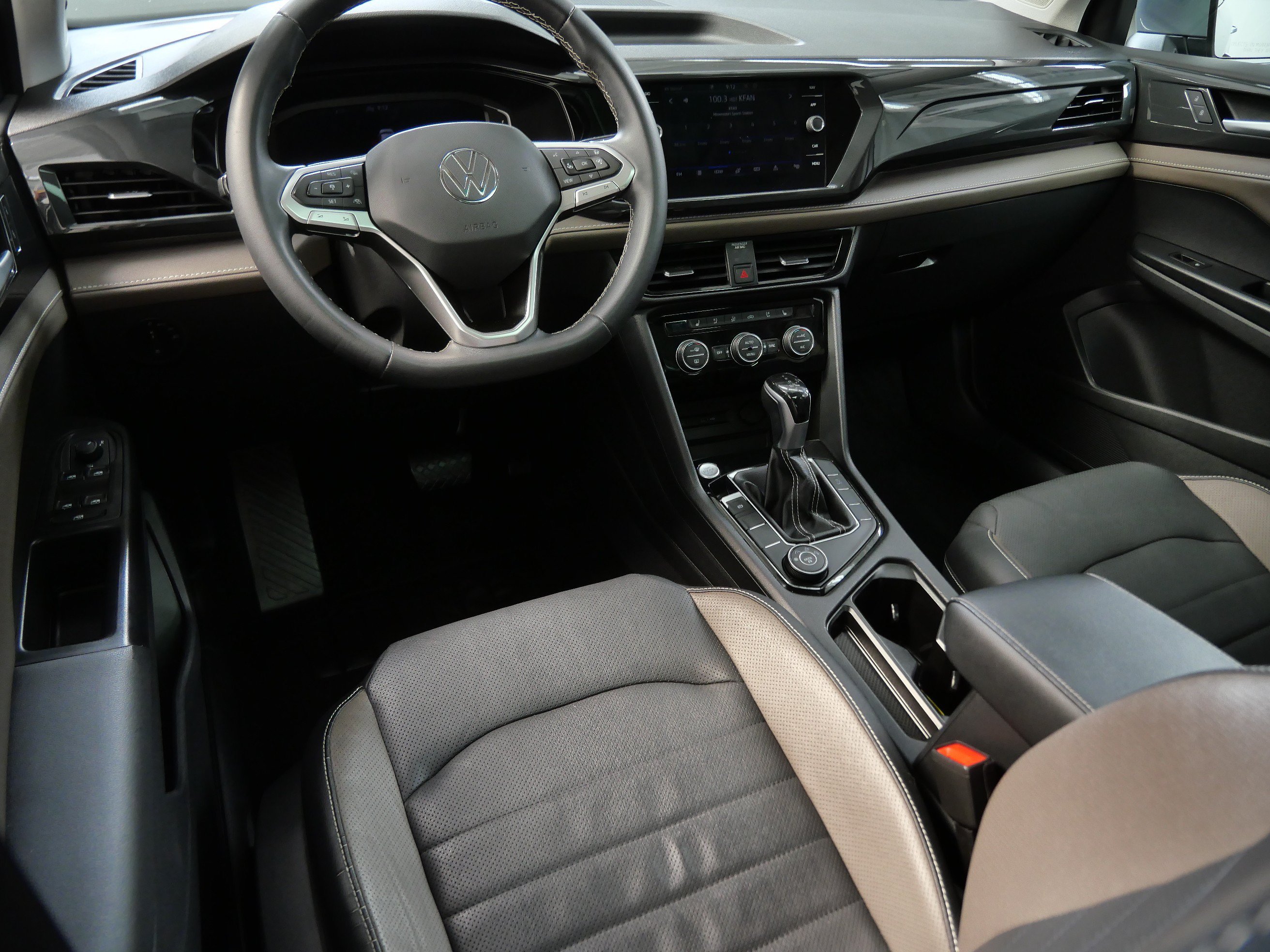 Used 2022 Volkswagen Taos SEL with VIN 3VV2X7B26NM065033 for sale in Minnetonka, Minnesota