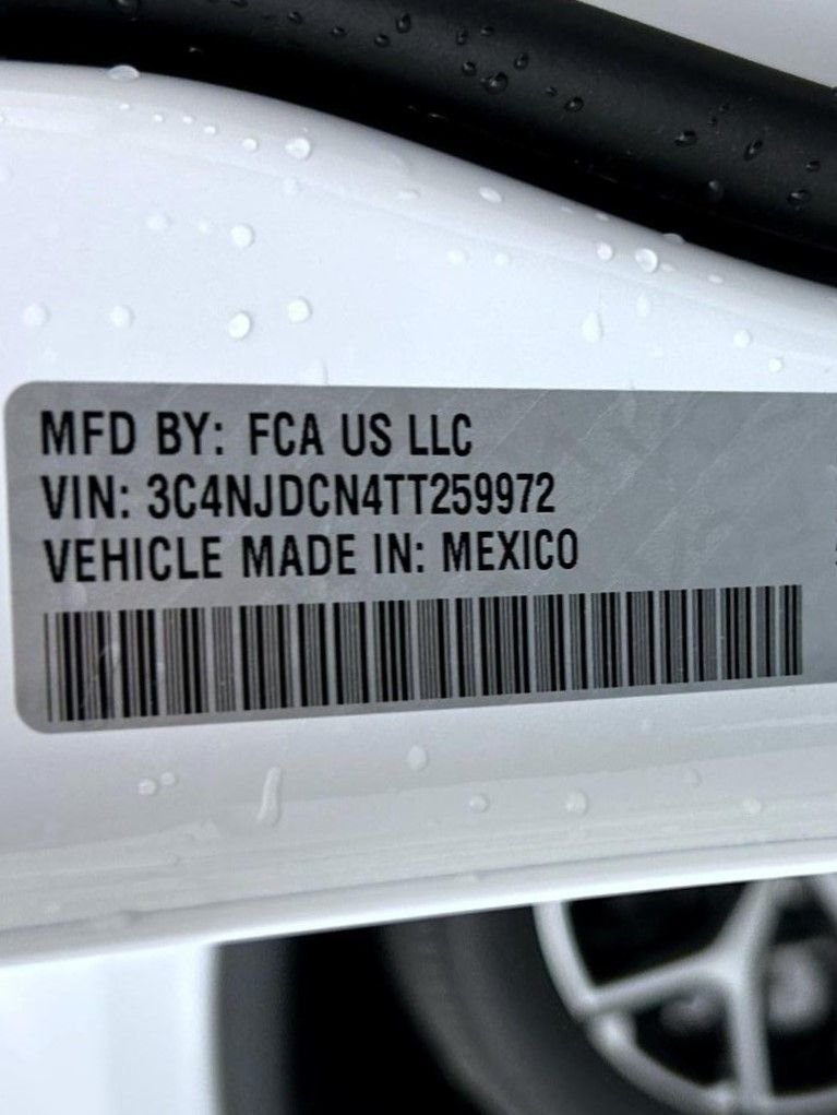 New 2026 Bright White Clear-Coat Exterior Paint Jeep Limited image 26