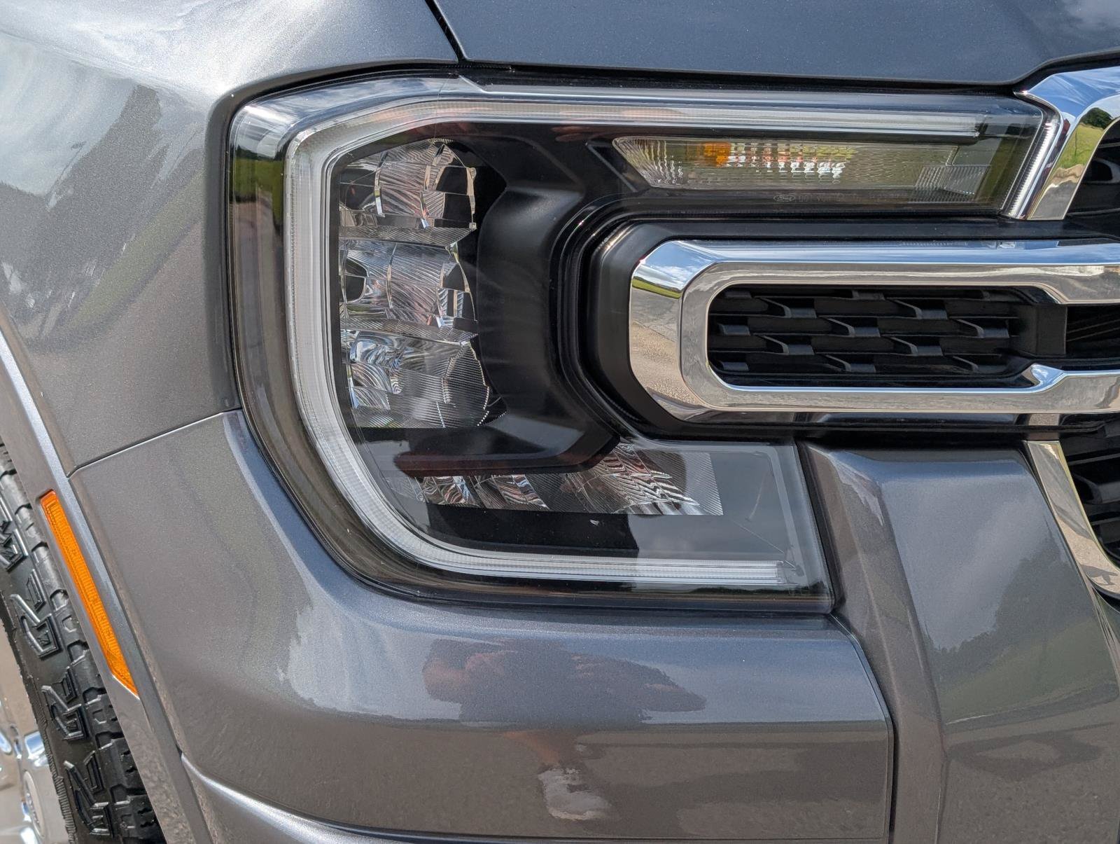 Used 2024 Gray Ford XLT image 4