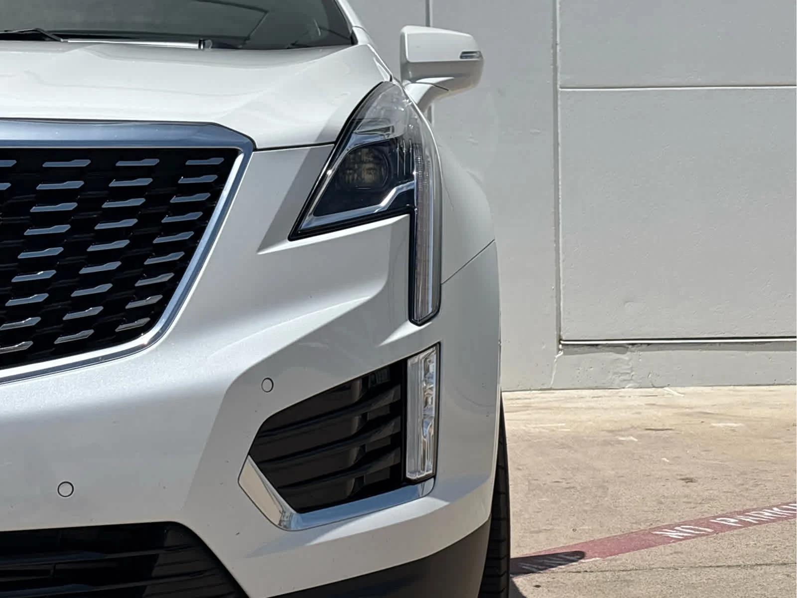 Certified Used 2024 Crystal White Tricoat Cadillac Premium Luxury image 7