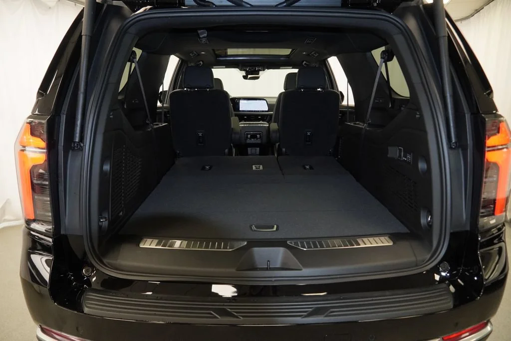 New 2026 Black Chevrolet High Country image 28
