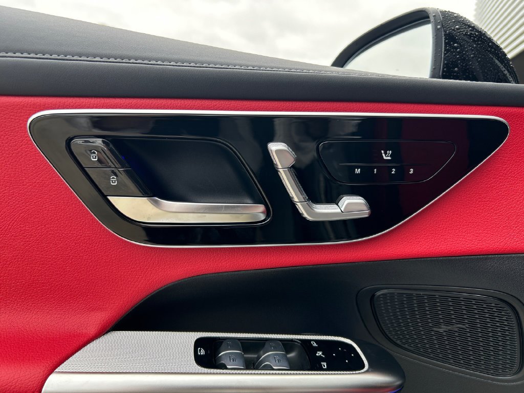 New 2027 MANUFAKTUR Alpine Grey Mercedes-Benz GLC 300 image 11