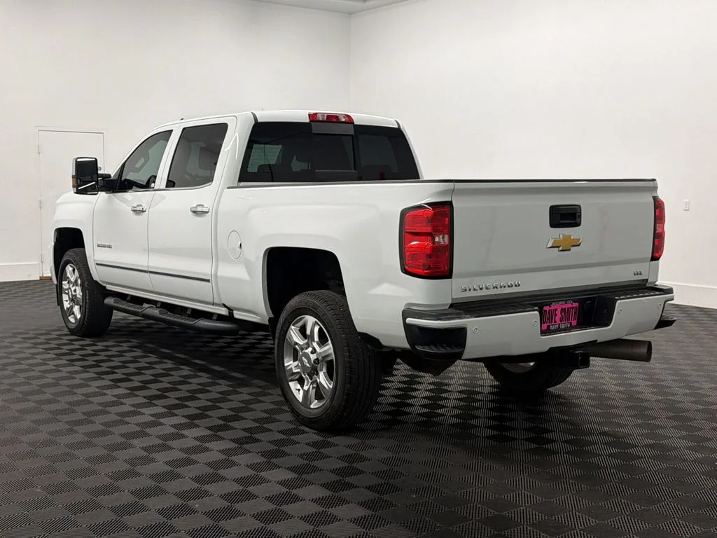 Used 2017 Summit White Chevrolet LTZ image 3