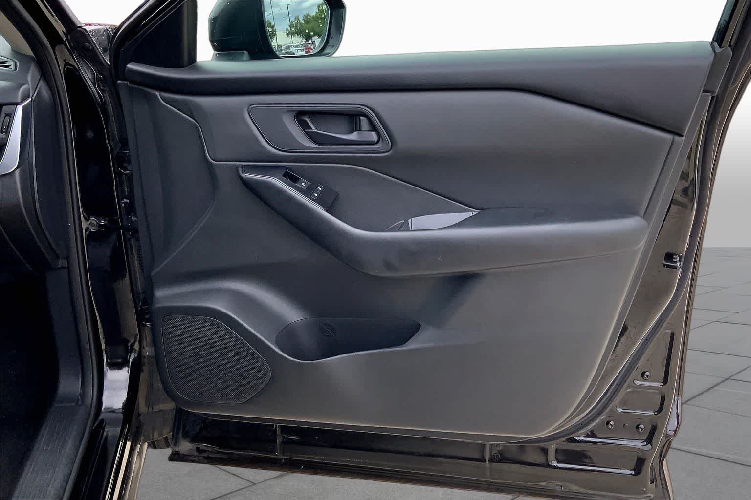 2024 Nissan Rogue S - Photo 21