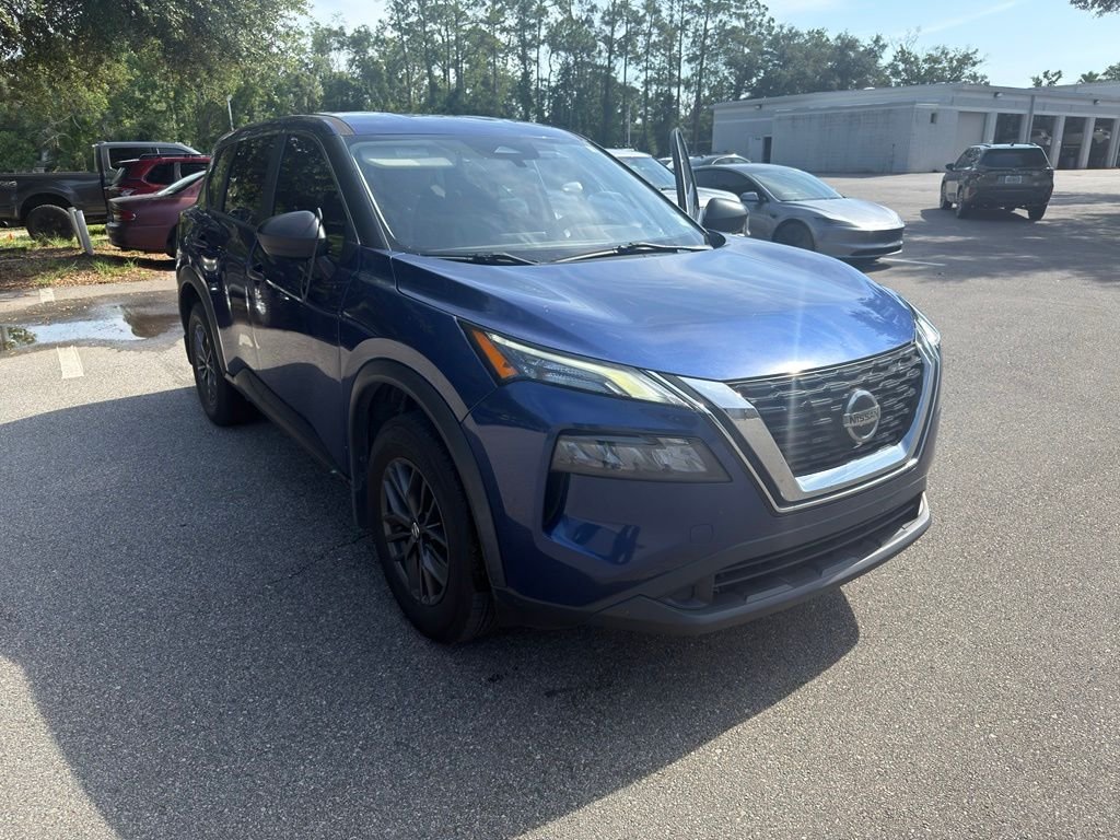 Used 2021 Blue Nissan S image 3