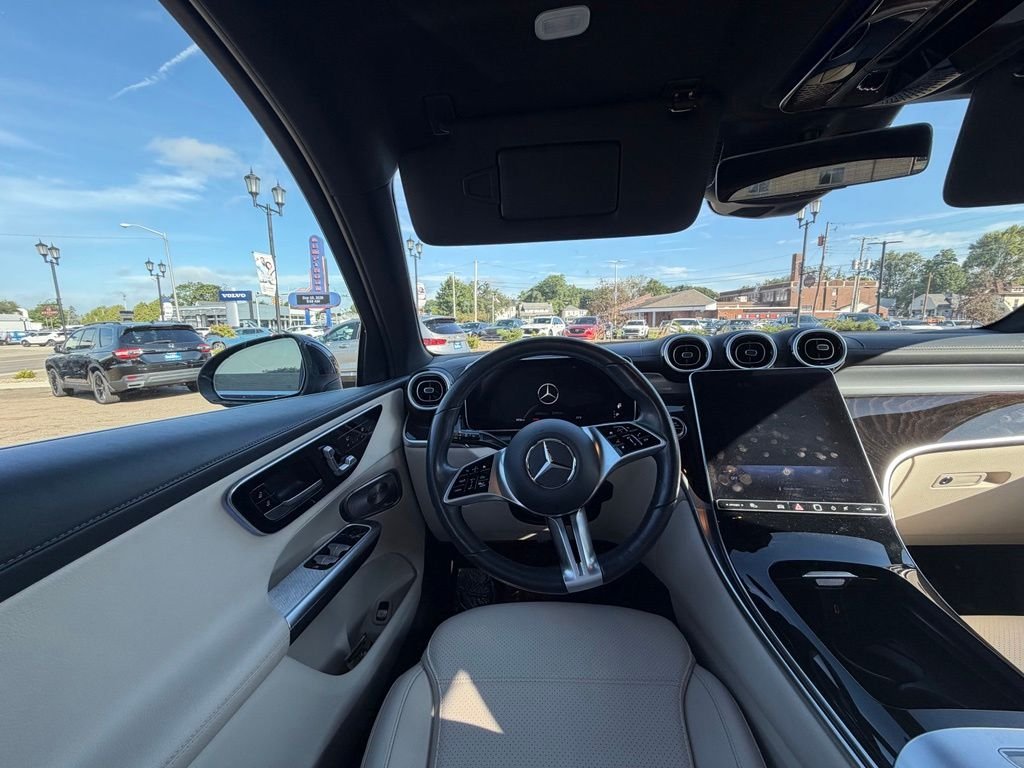 Used 2023 Blue Mercedes-Benz GLC 300 image 10