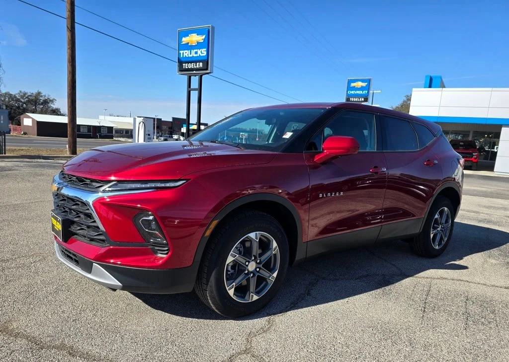 2025 Chevrolet Blazer 2.0T 2LT FWD's photo